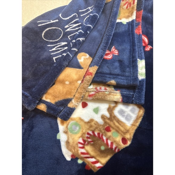 Rae Dunn Christmas Plush Throw Blanket "Home Sweet Home" 50x70 Gingerbread candy - Picture 5 of 6